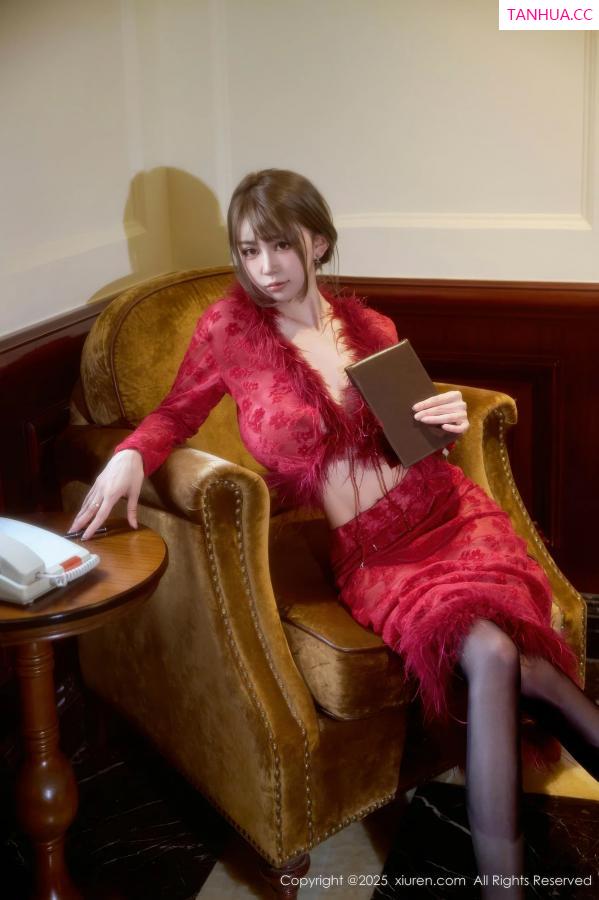   [XiuRen]高清写真图 2025.10.10 No.10848 Zoe柚柚 复古服饰第16张图片
